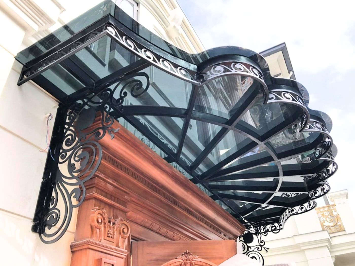 Thiết Kế Mái Kính Sắt Mỹ Thuật