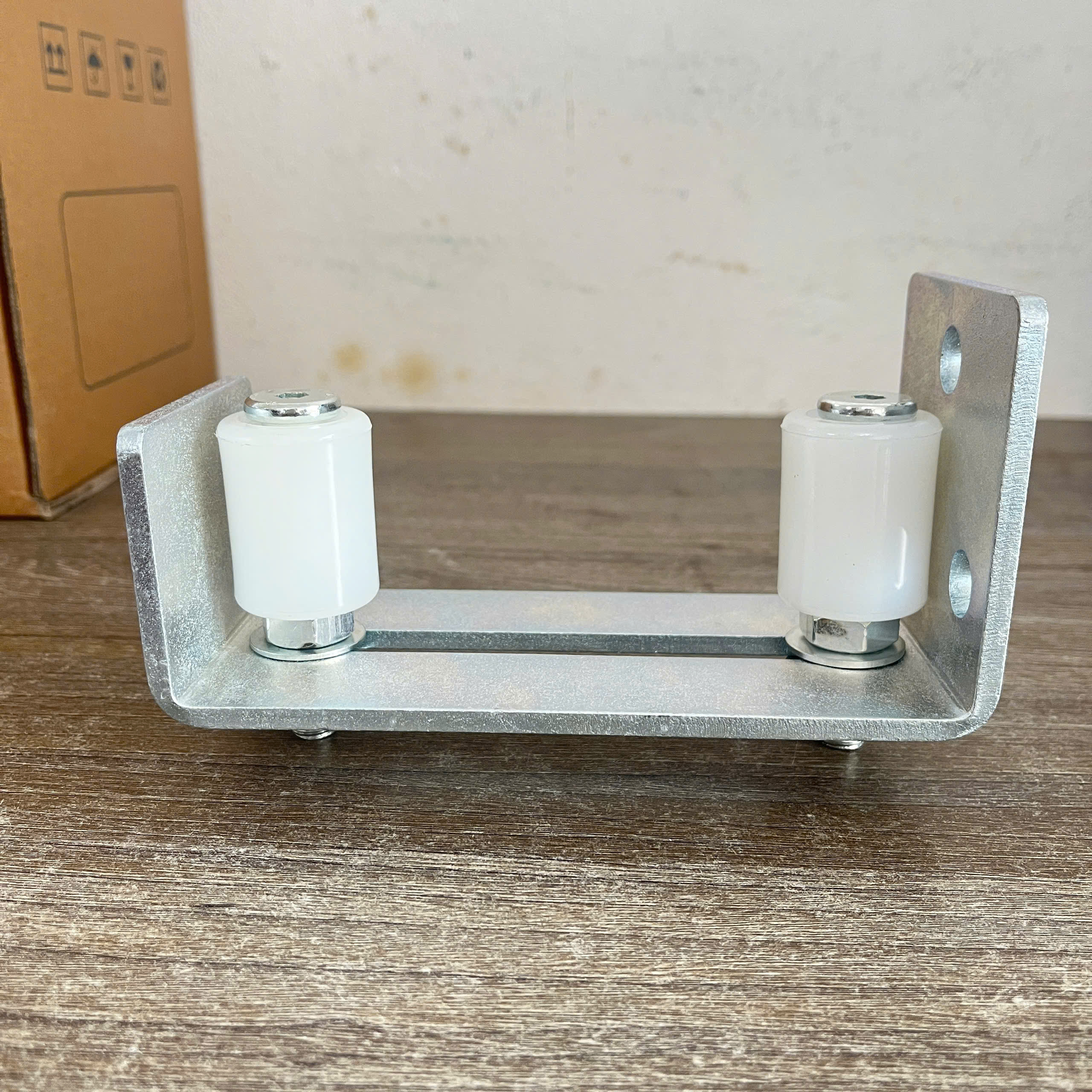 Bộ Cơ Cấu Dẫn Hướng Cổng Lùa 2 Con Lăn