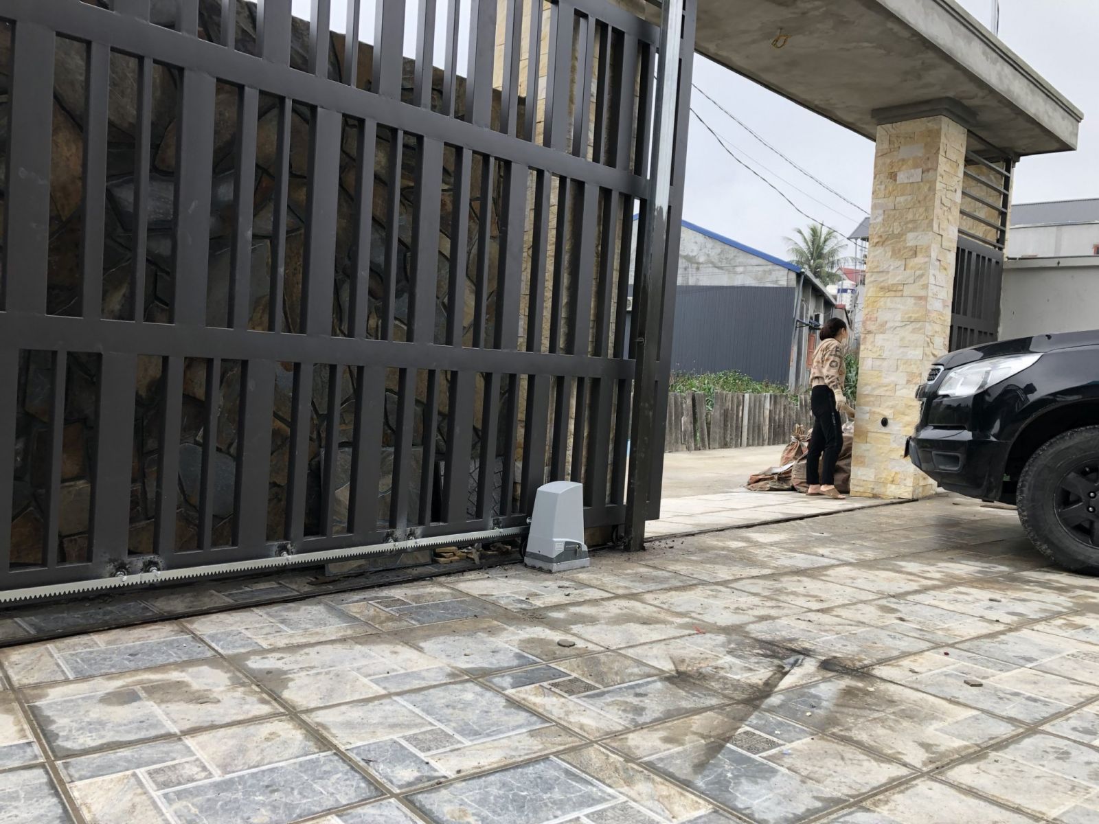 lap-dat-cong-truot-tu-dong