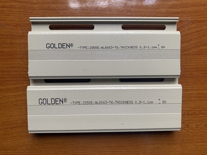 Mẫu nan cửa siêu thoáng