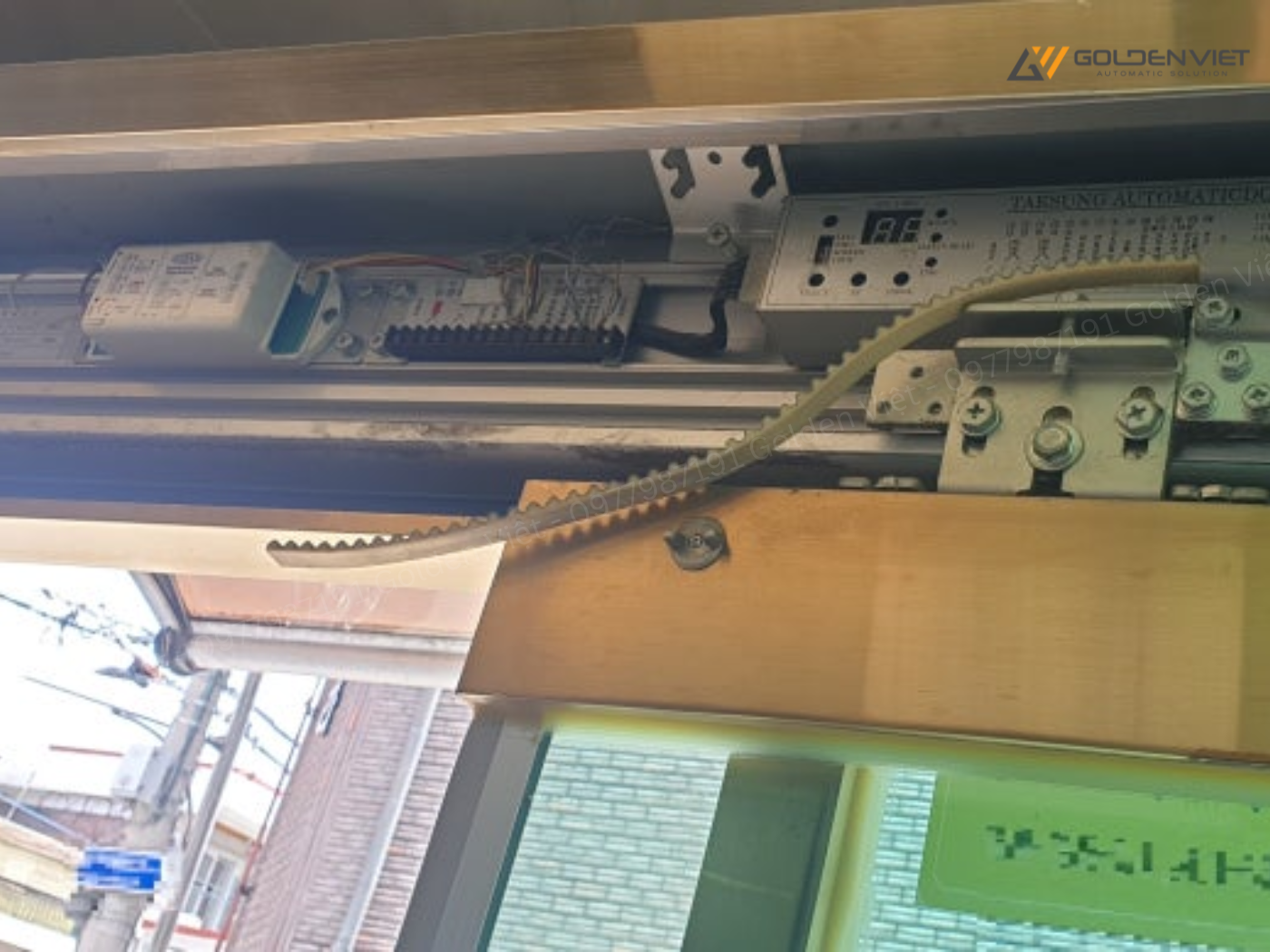 Sửa chữa, thay thế dây curoa cửa tự động Taesung bị đứt