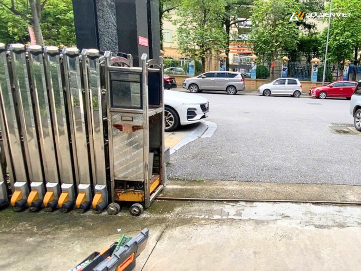 Bảo hành cổng xếp tại Thái Bình