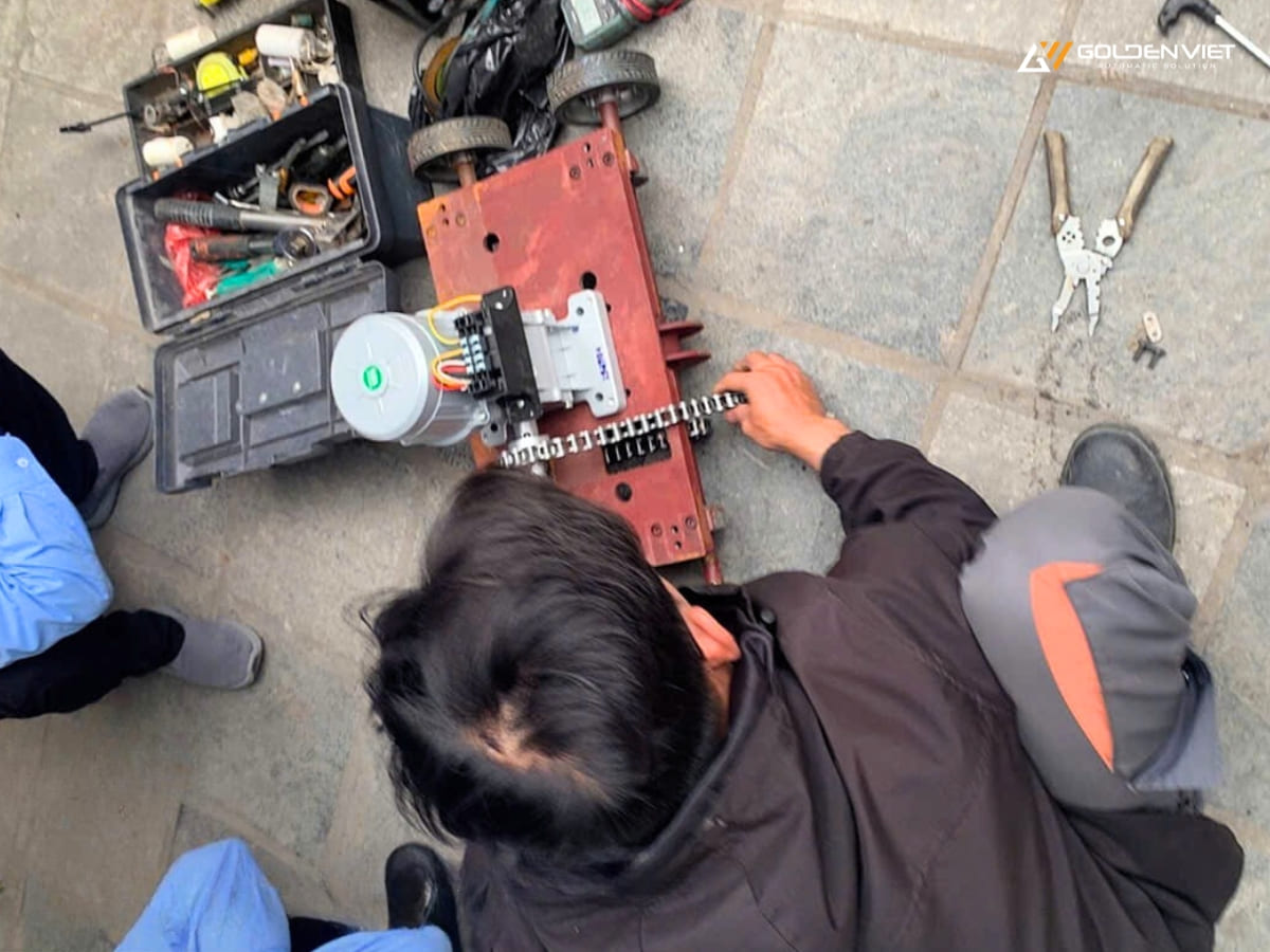 Sửa chữa cổng xếp tự động tại Thành phố Hồ Chí Minh