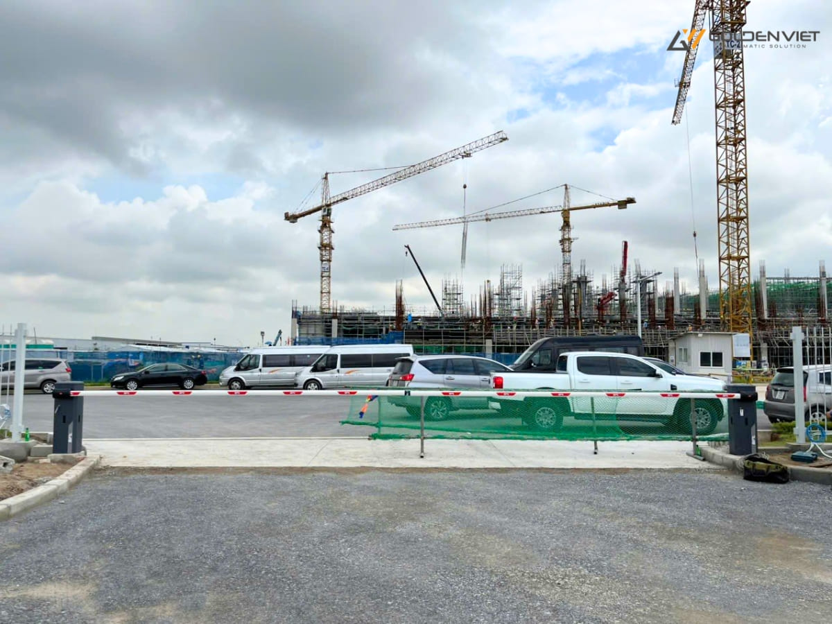 Cổng nhà máy - barie tự động