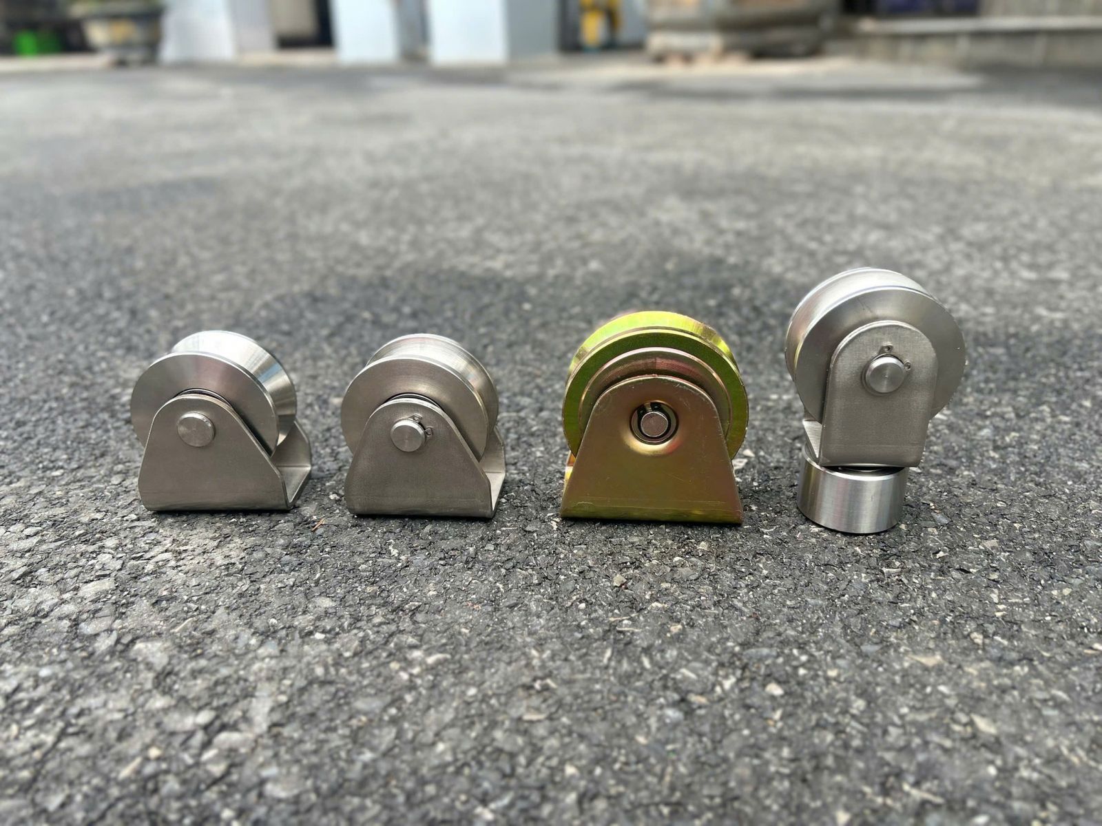 banh-xe-cong-truot-cac-loai