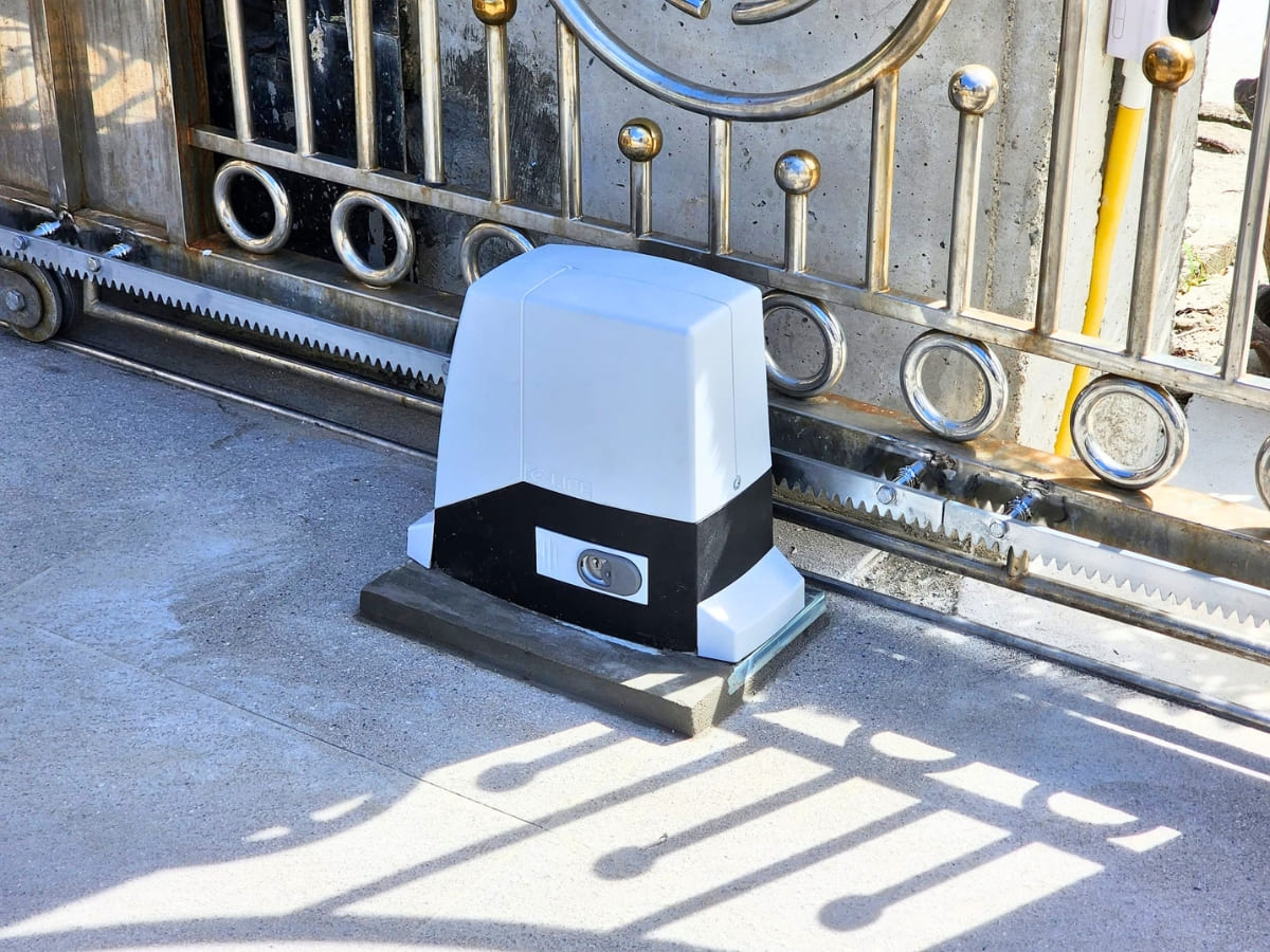 Chọn motor phù hợp với tải trọng cổng