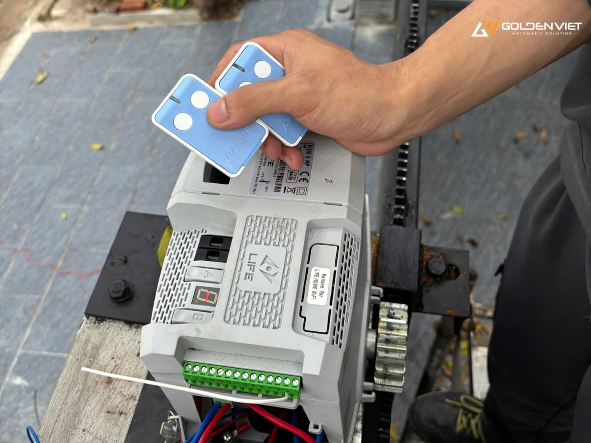 Có thể nạp nhiều remote cho cổng tự động cùng lúc