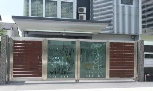 Cổng 4 cánh inox kết hợp kính cường lực