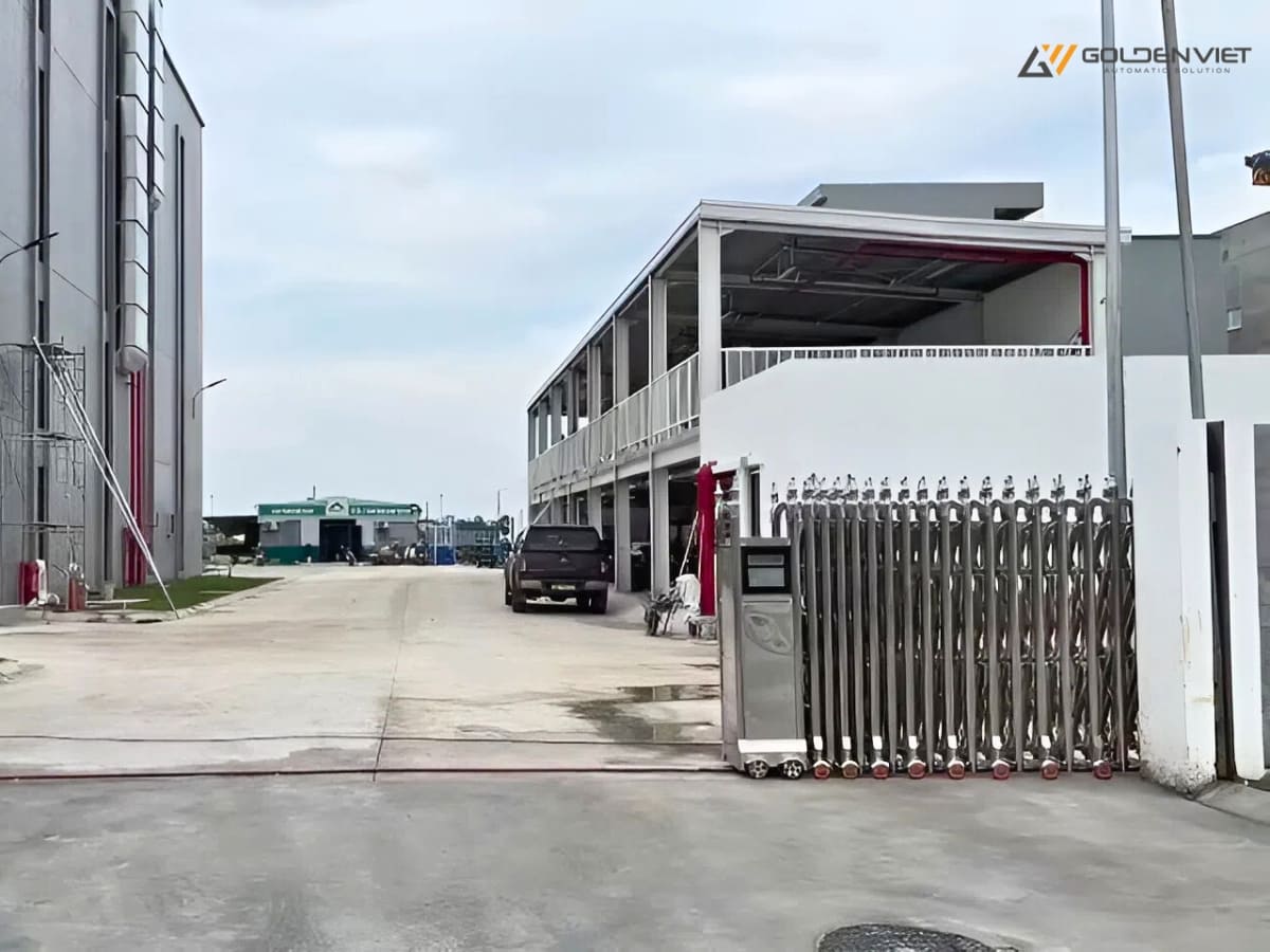 Cổng công ty kiểm soát ra vào hiệu quả