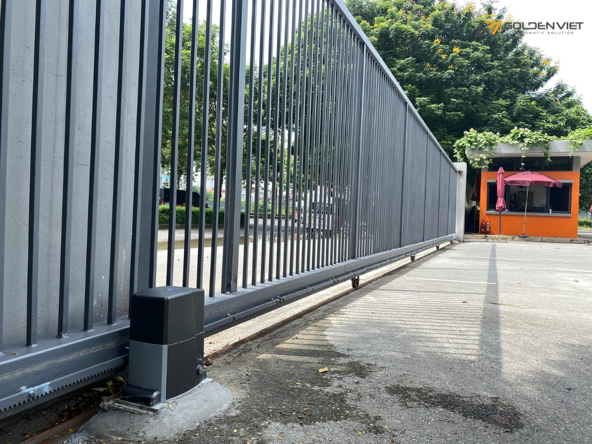Cổng trượt tự động khu công nghiệp