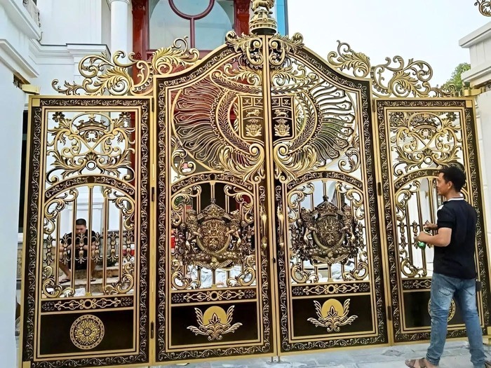 Cổng nhôm đúc 4 cánh đẹp