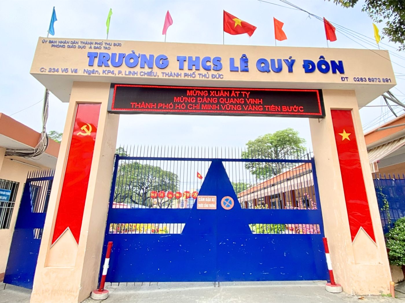 Mẫu cổng trường đẹp - Trường Lê Quý Đôn