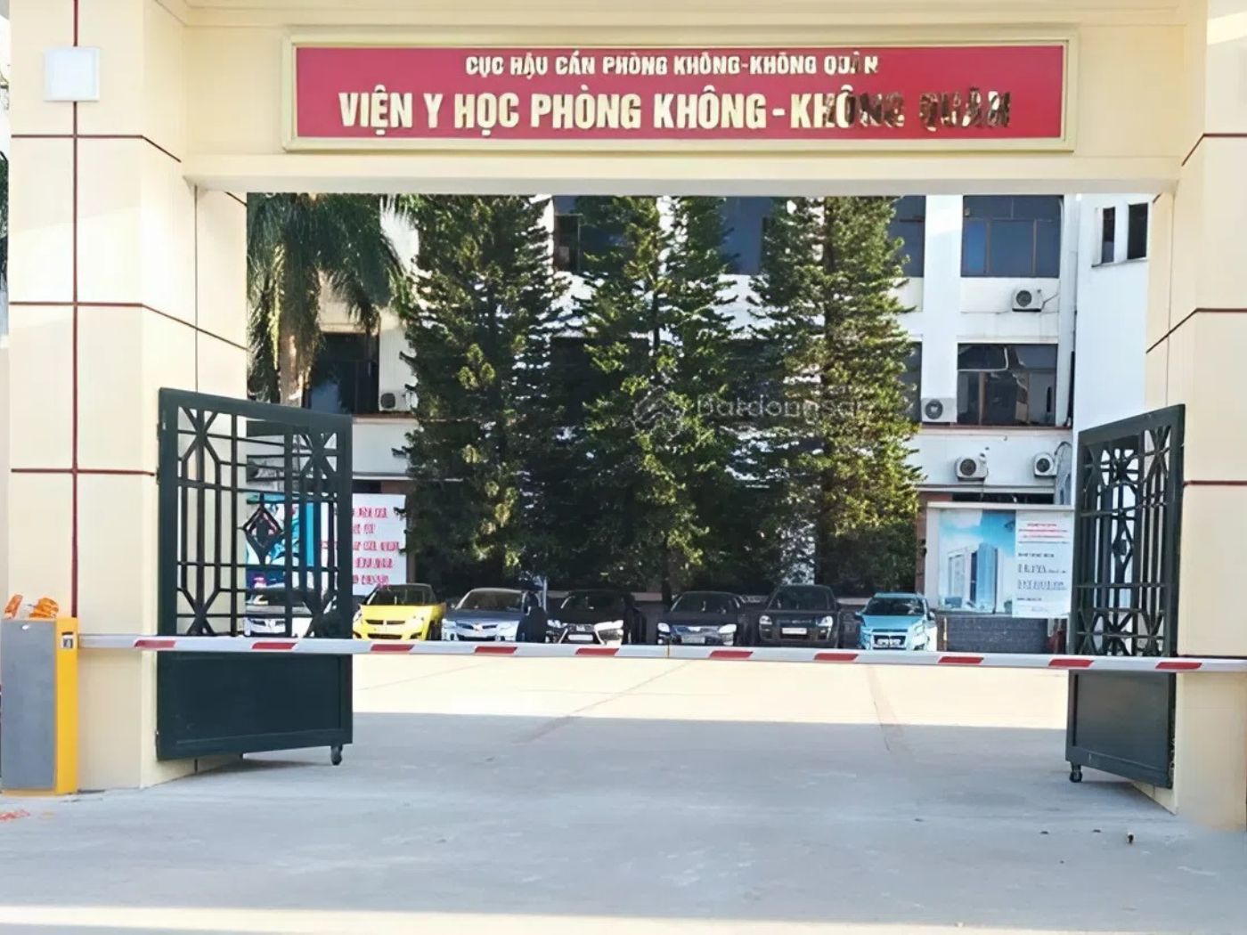 Cổng trường đẹp