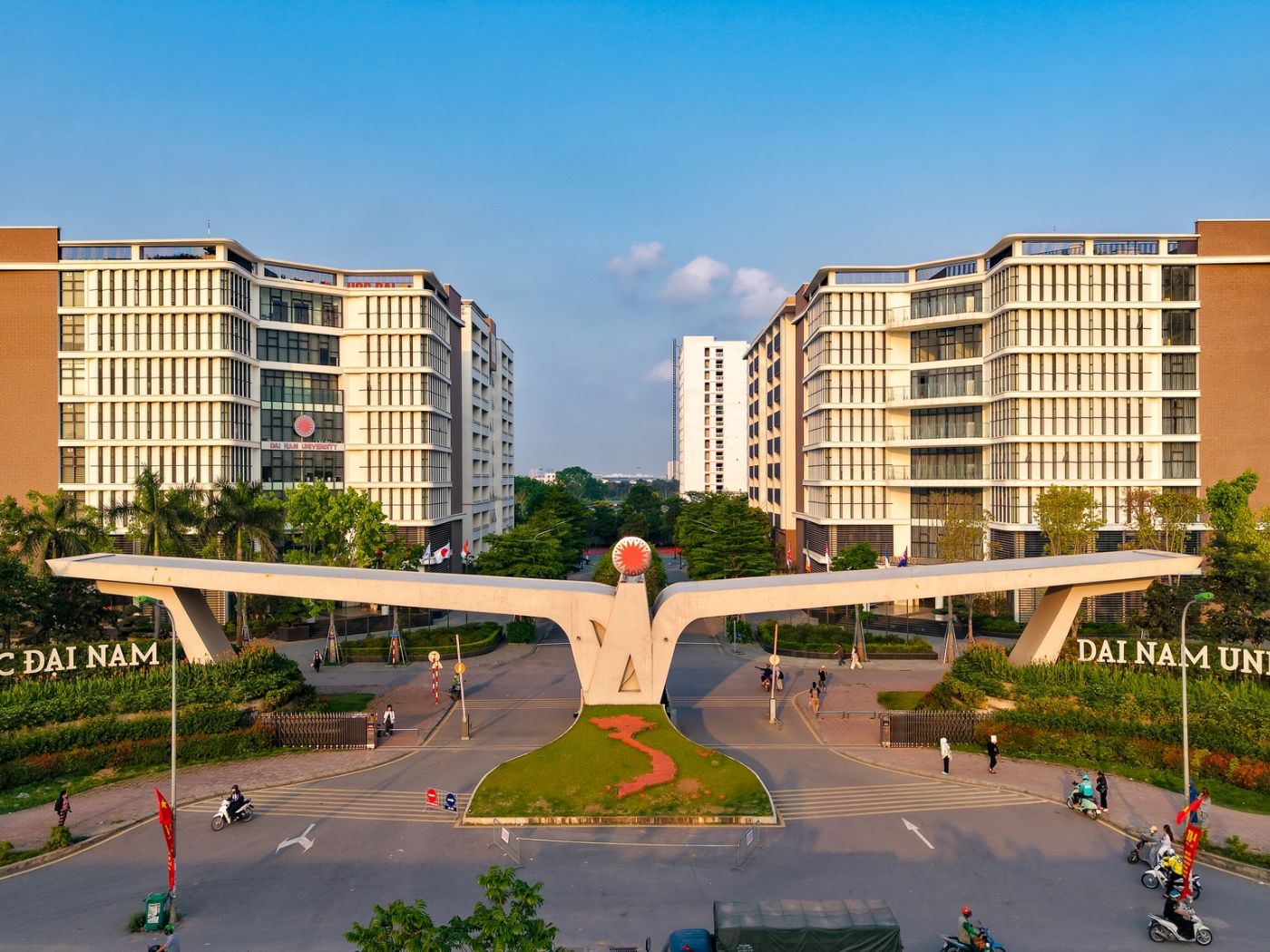 Thiết kế cổng trường đại học đẹp