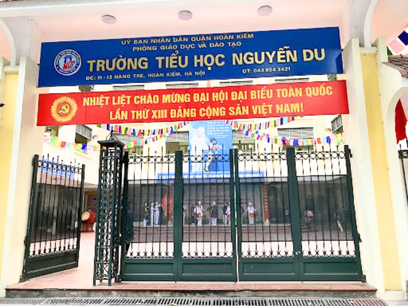 Cổng trường tiểu học đẹp