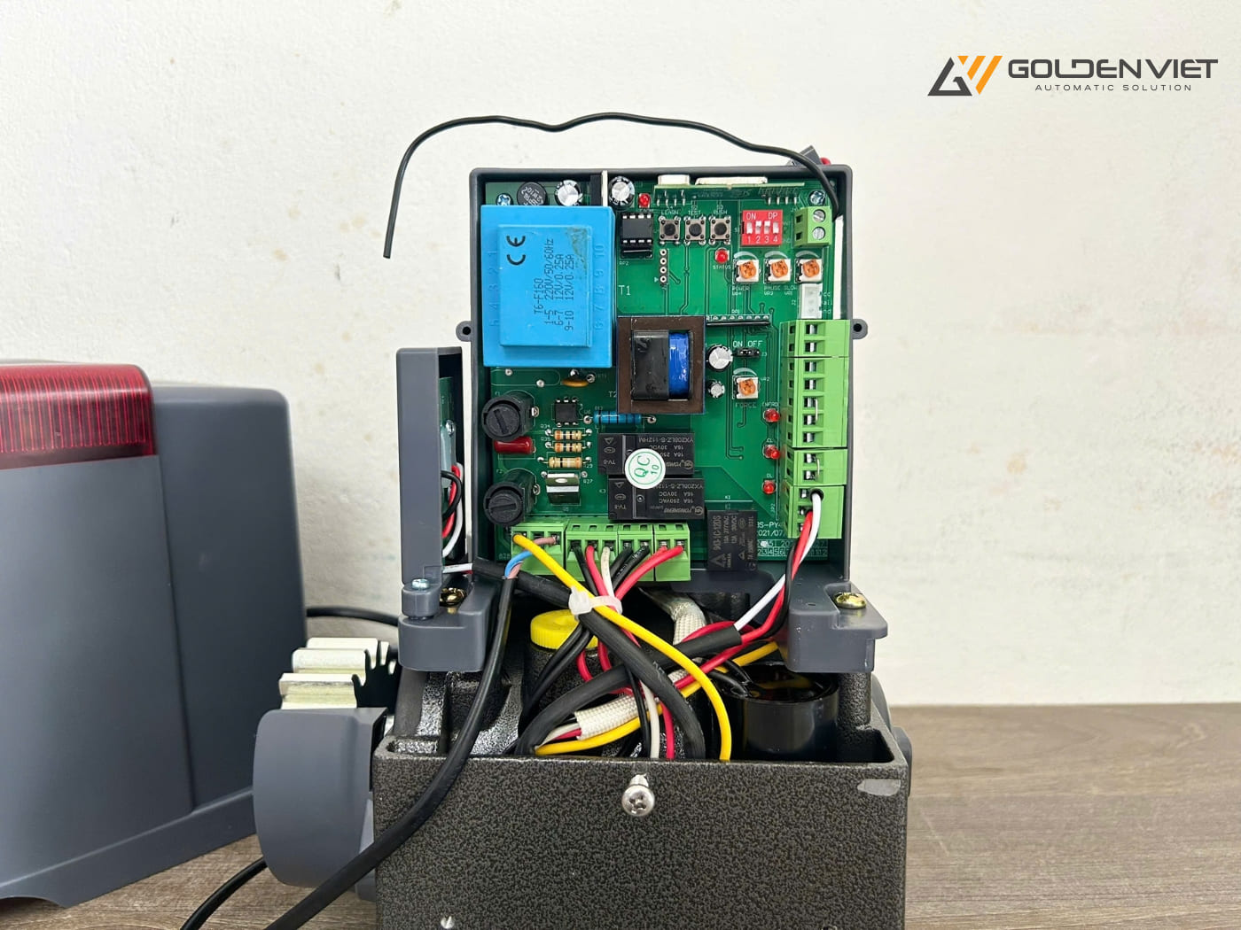cổng trượt tự động Bisen BS-C600-AC
