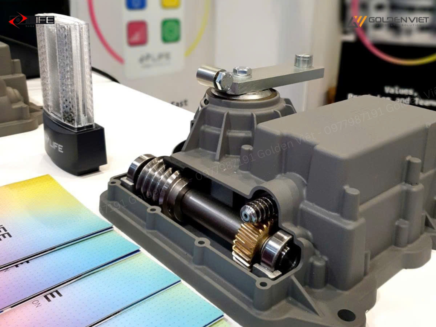 Cổng tự động âm sàn Life hoạt động ổn định, êm ái