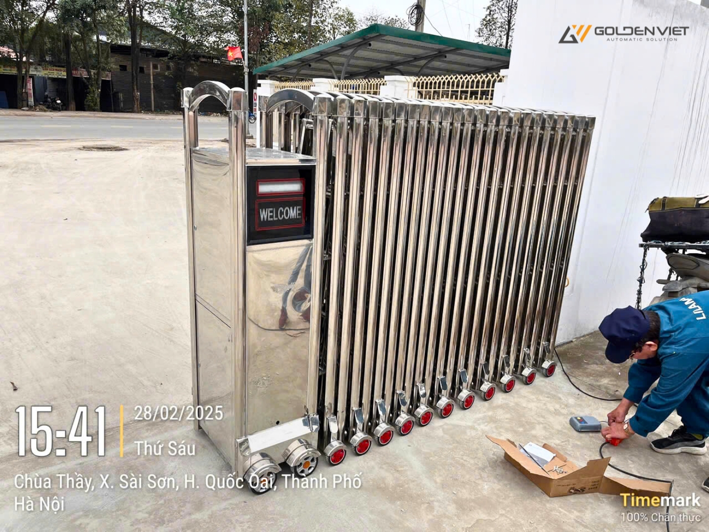 Hình ảnh cổng xếp điện inox 201 GV-001