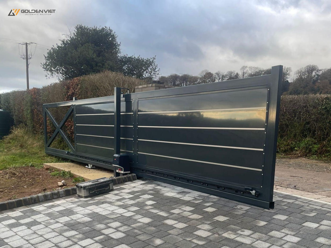 Cửa cổng lùa 1 cánh sơn tĩnh điện bền bỉ