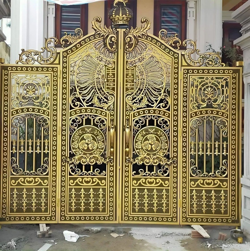 Cửa cổng nhôm đúc 4 cánh