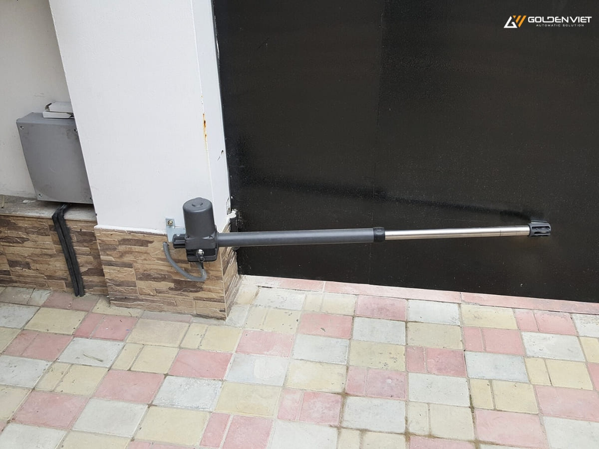 Golden Việt cung cấp cổng tay đòn Leader TI 4 chính hãng