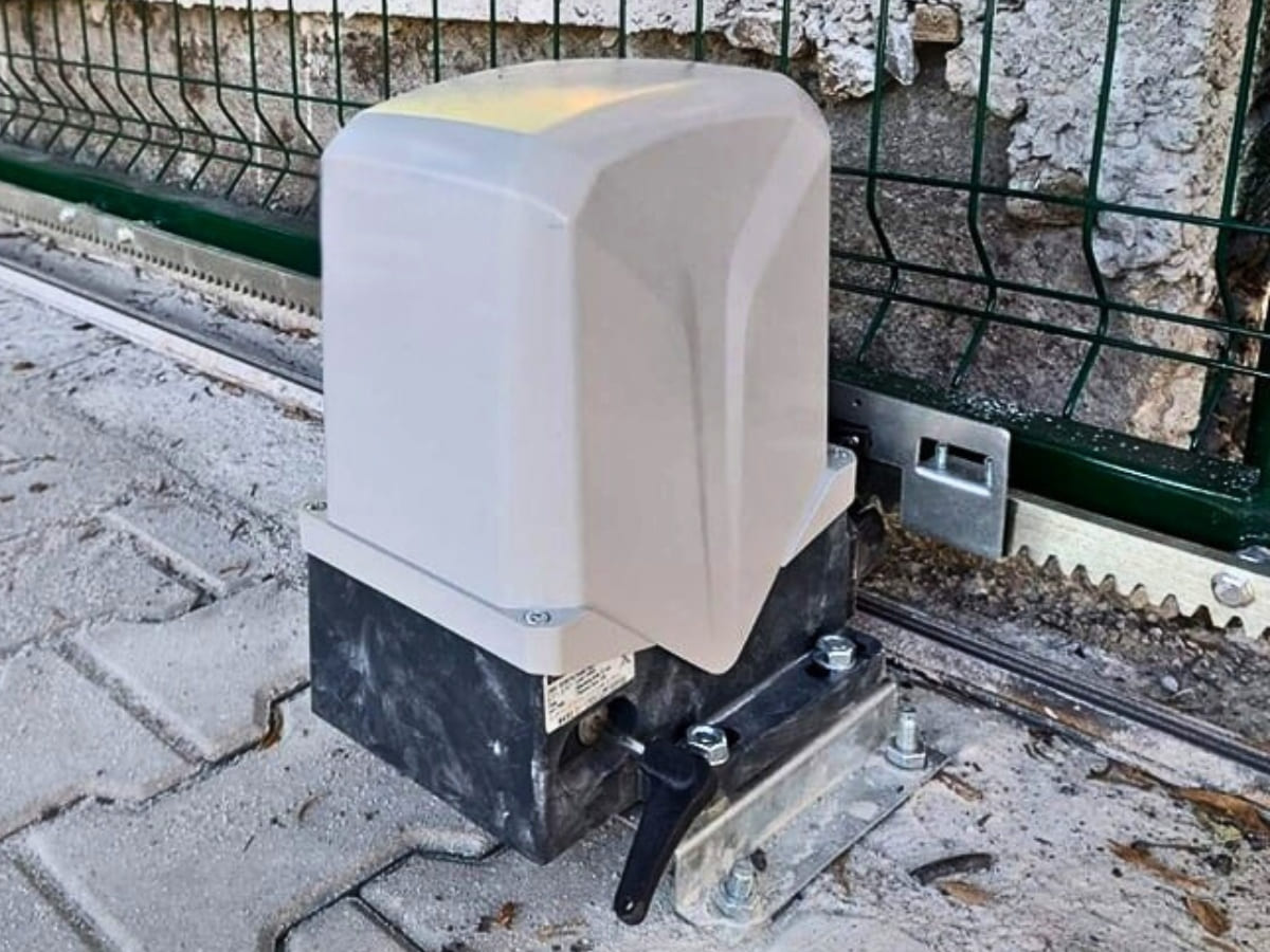 Cung cấp motor cổng trượt Proteco Mover 8 chính hãng