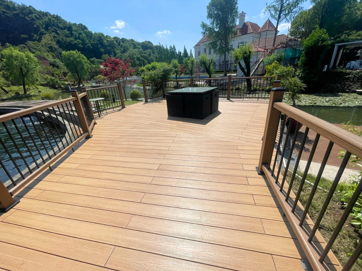 Vật liệu gỗ nhựa thân thiện với môi trường