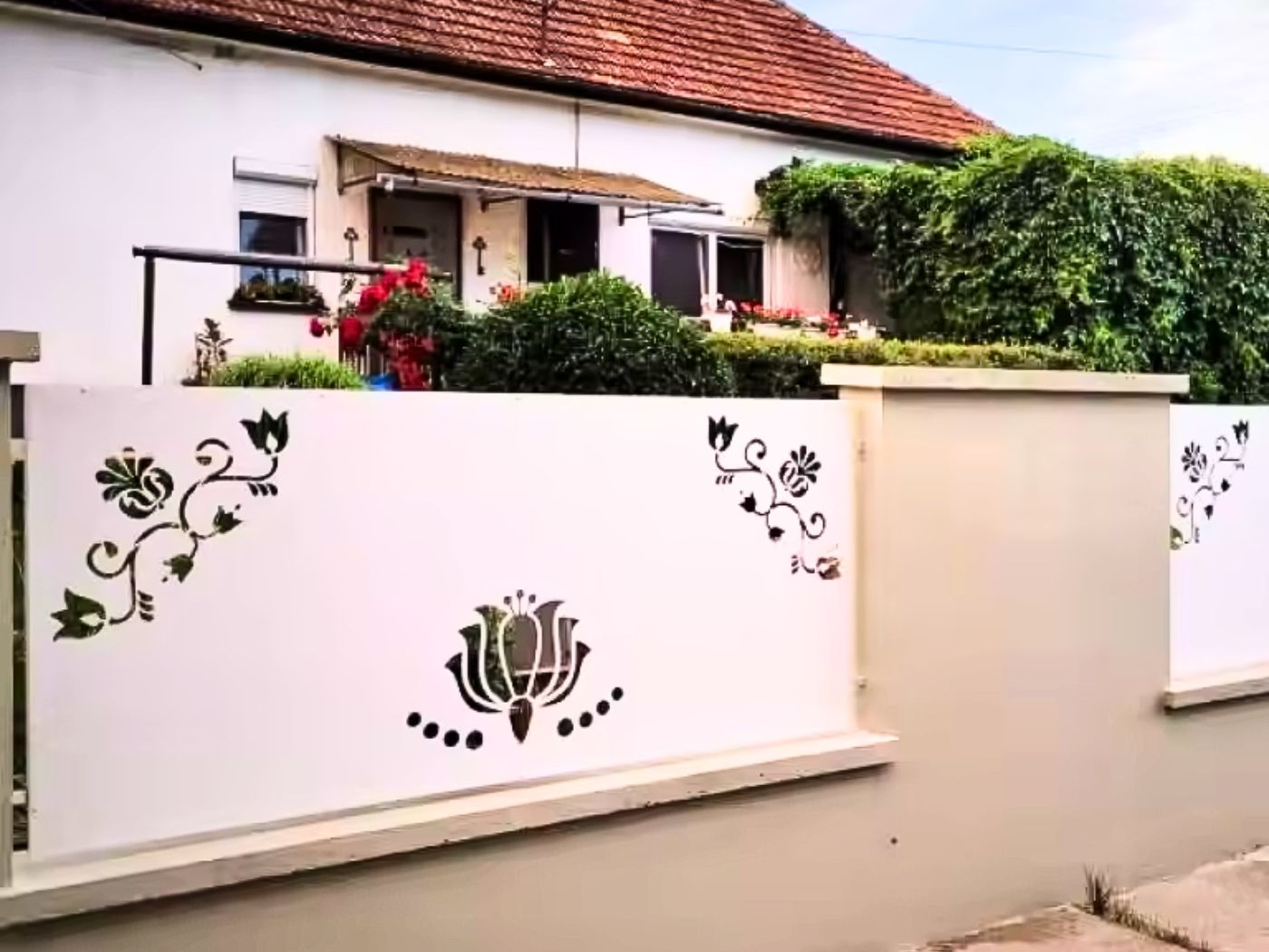 Biểu tượng hoa sen quen thuộc trong văn hóa người Việt