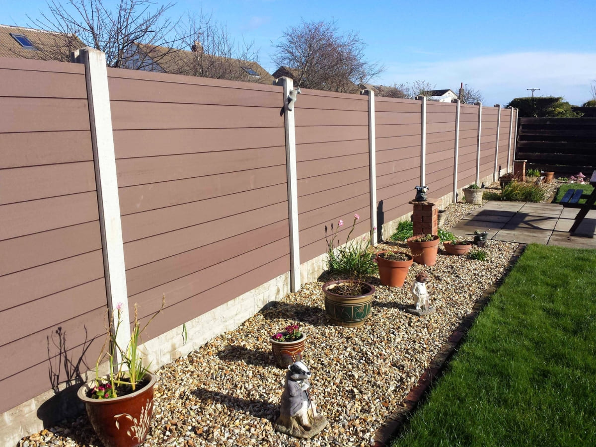 Hàng rào gỗ nhựa