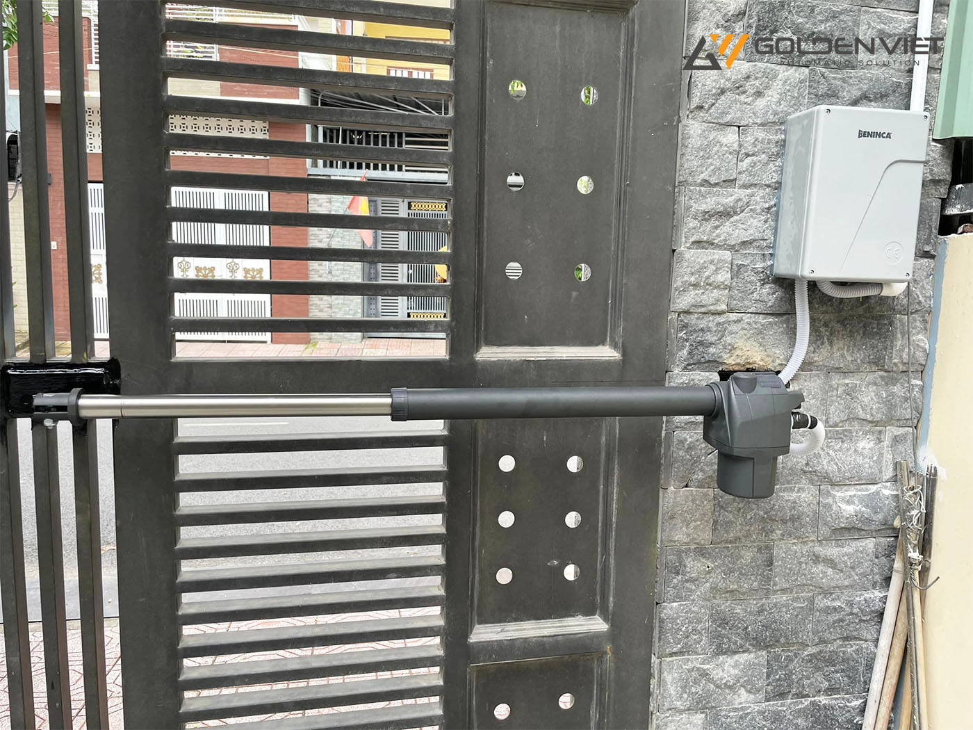 Motor tay đòn và board mạch điều khiển cổng tự động tay đòn Beninca KBill 40M