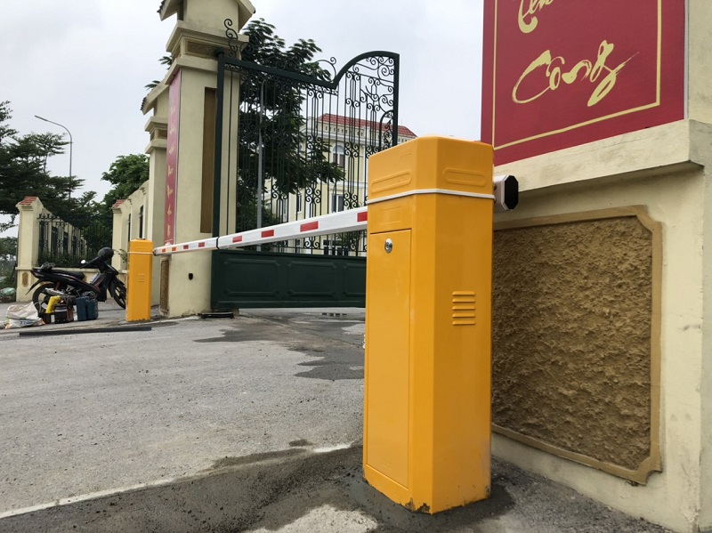 Lắp đặt động cơ cổng ra vào cơ quan