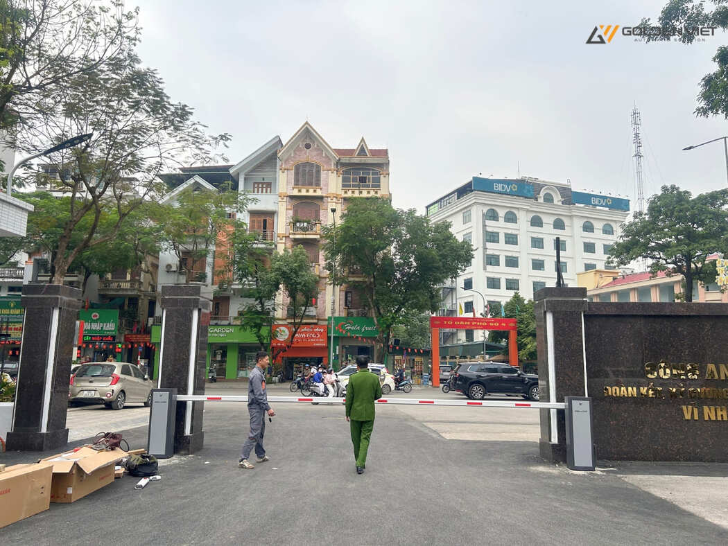 Lắp barie cho Công an phường Tây Hồ