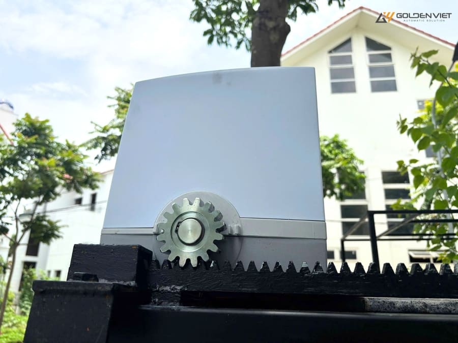 Hình ảnh motor cổng trượt tự động Life Deus 