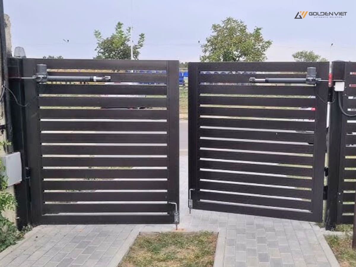 Hình ảnh cổng tự động tay đòn Leader TI 3 #1