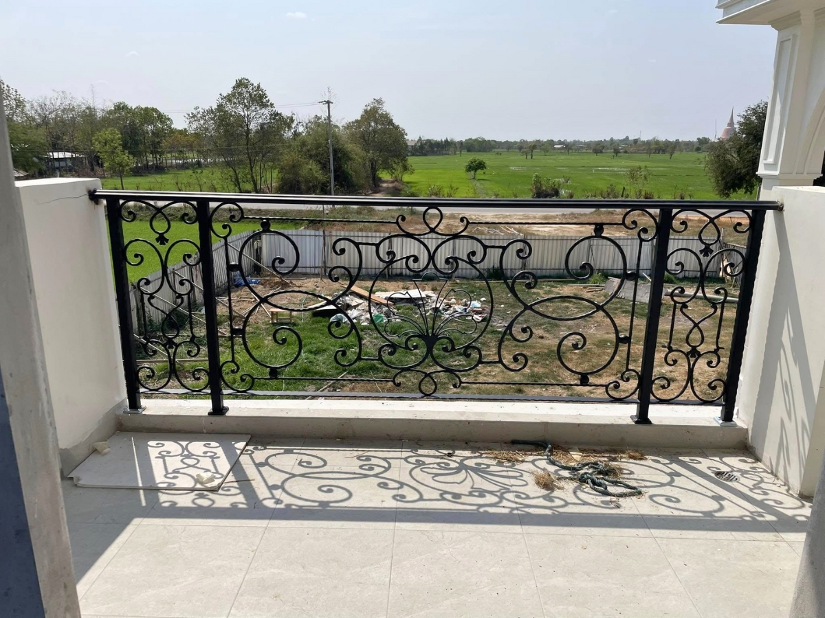 Lan can sắt đẹp tính ứng dụng cao