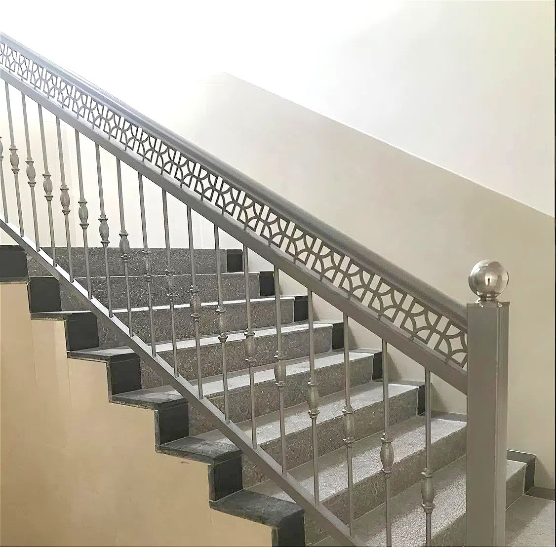 Mẫu lan can sắt cầu thang 