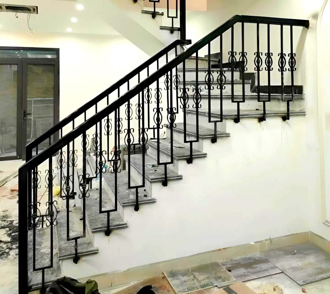 Mẫu lan can sắt cầu thang hiện đại