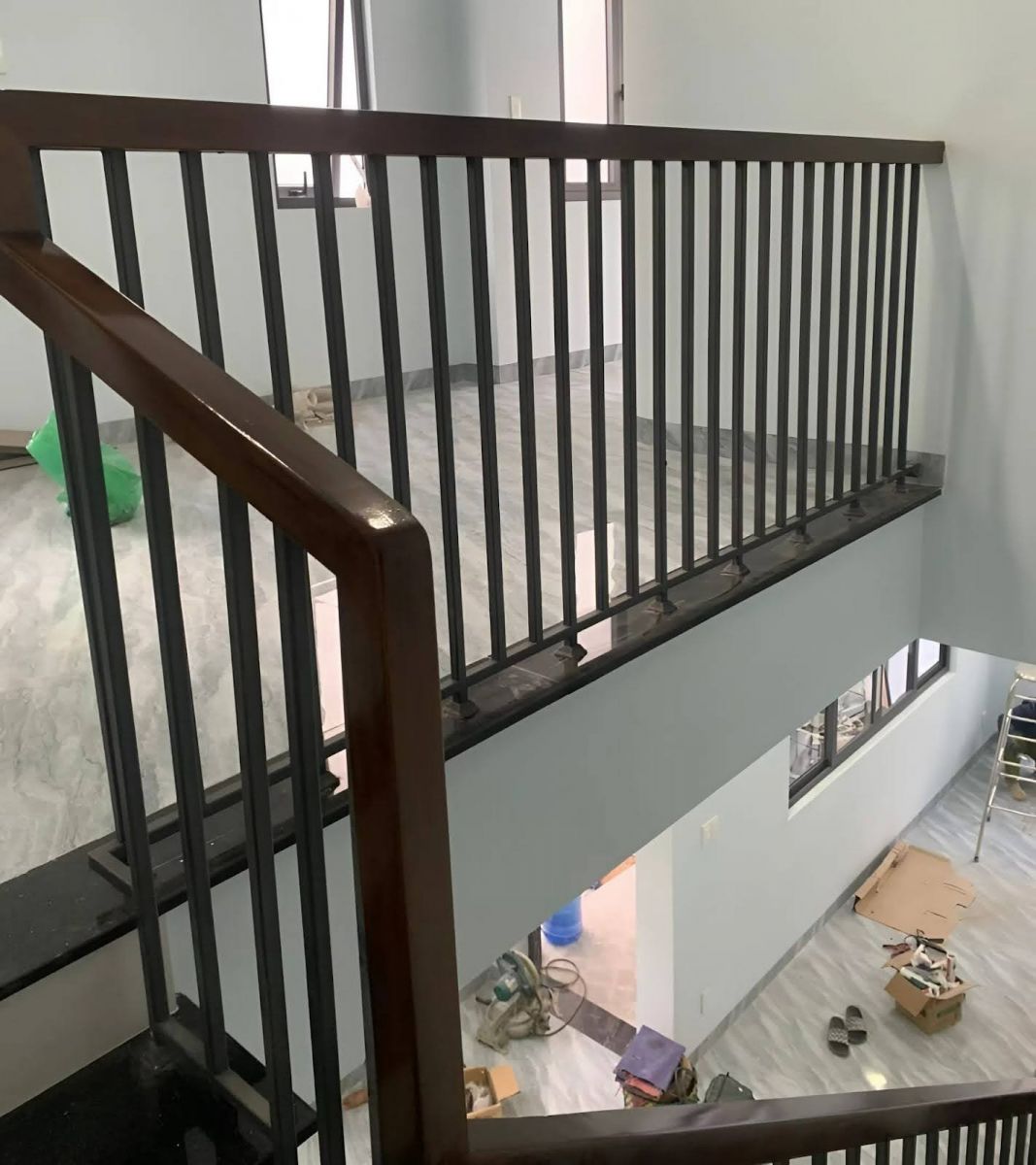 Lan can cầu thang bằng sắt 