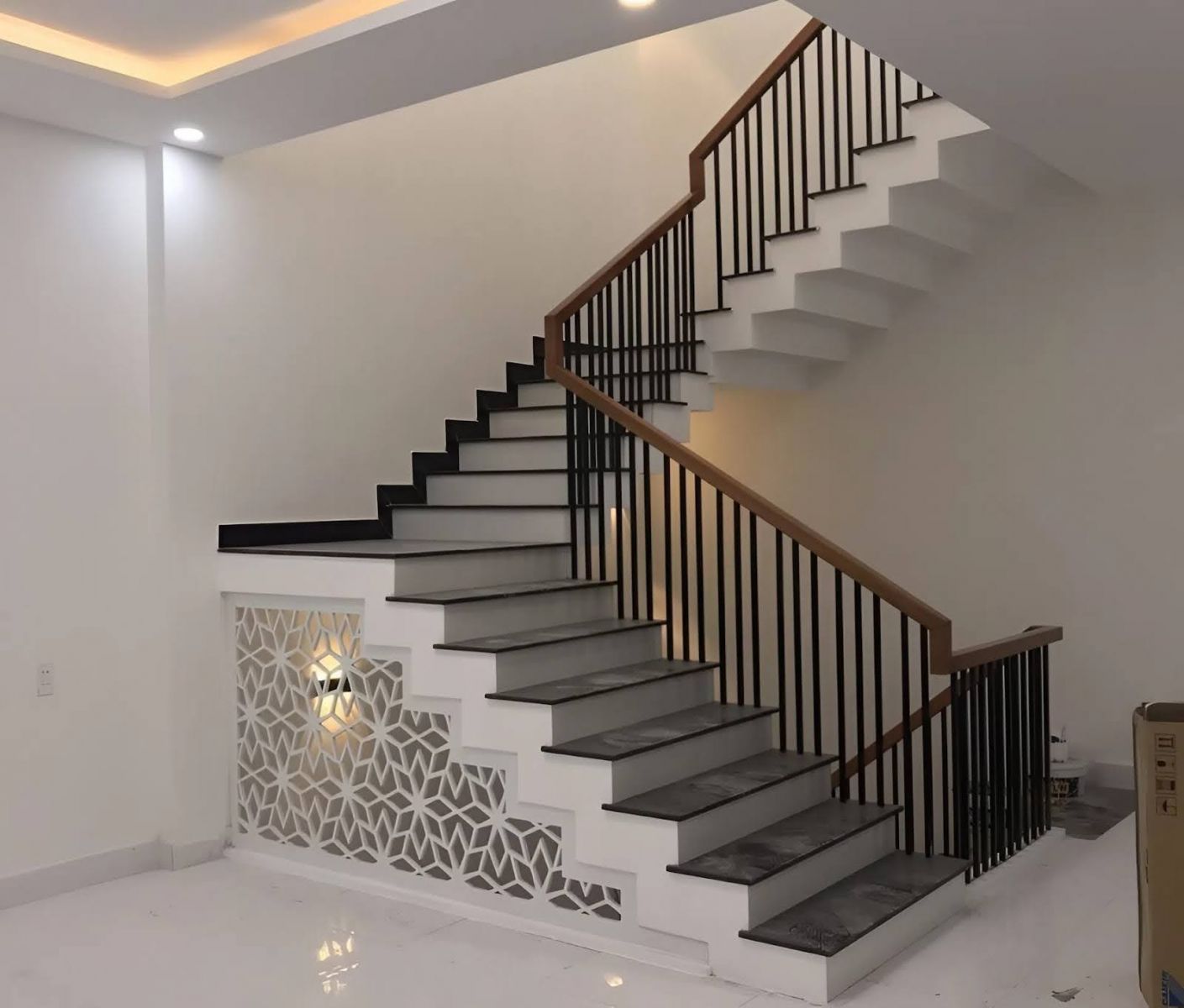 Lan can cầu thang sắt sơn tĩnh điện