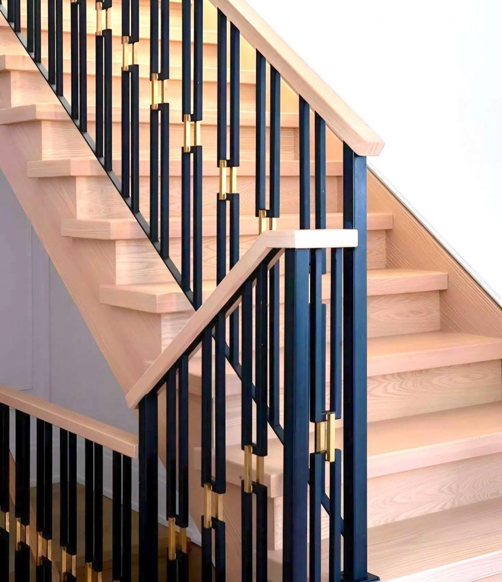 Lan can sắt cầu thang kiểu hộp trơn