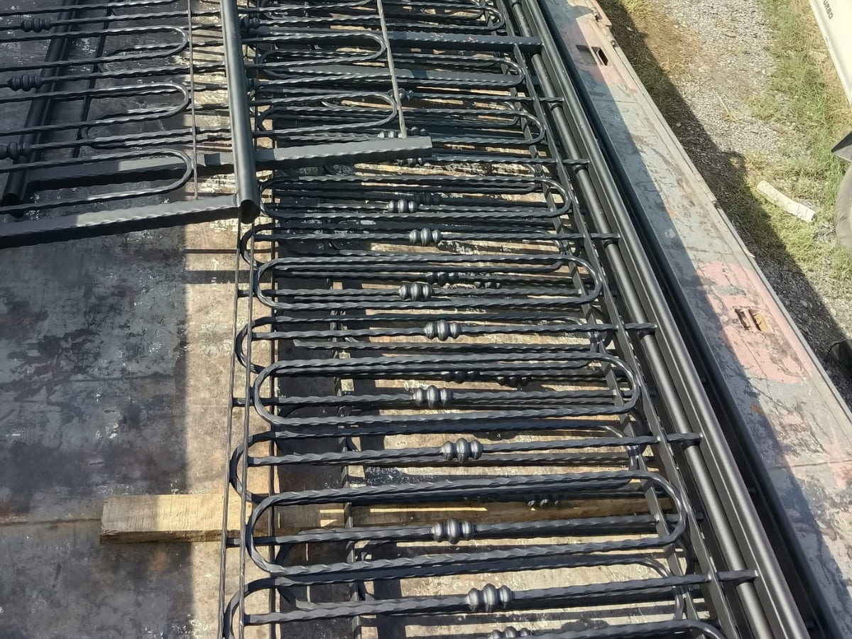 Ưu điểm nổi bật của lan can sắt sơn tĩnh điện 