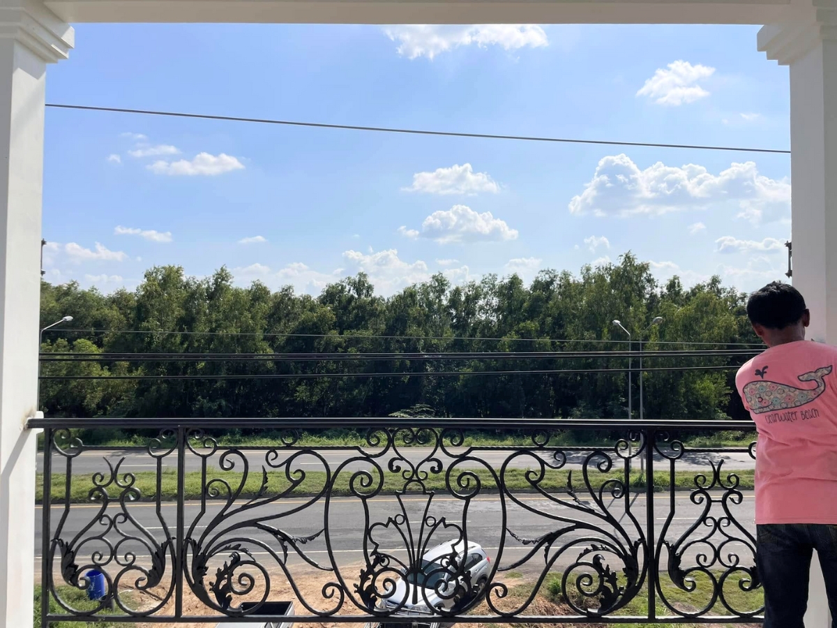 Lan can sắt có bền không - Hình 6