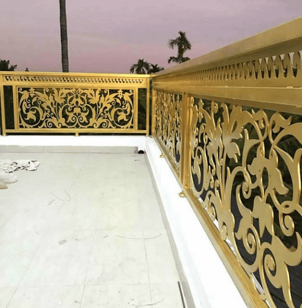 Lan can sắt CNC khung vuông hiện đại