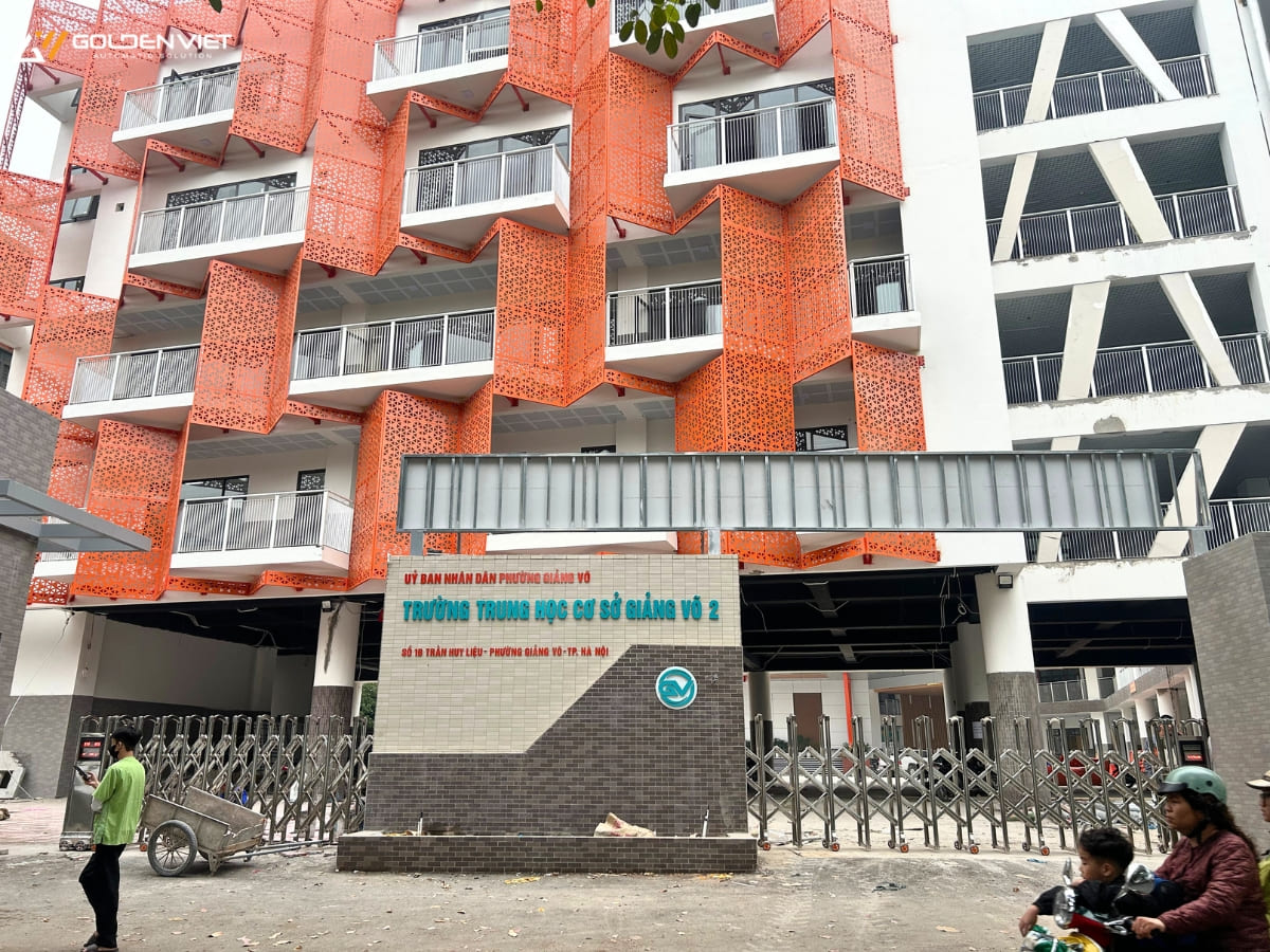 cổng xếp trường trung học cơ sở