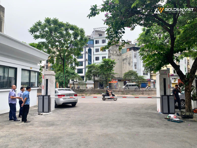 Hướng dẫn khách hàng sử dụng barie