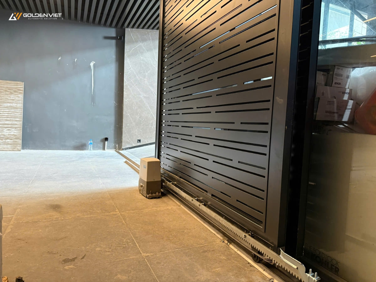 Cổng trượt tele 2 cánh tiết kiệm diện tích