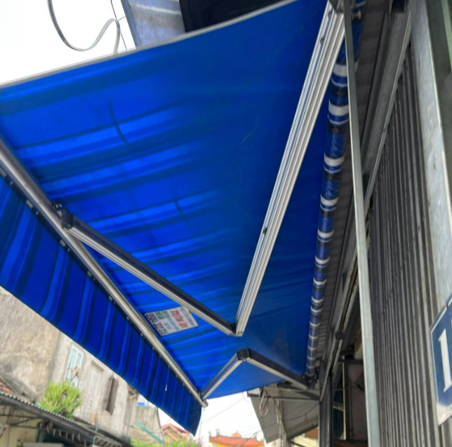 Mái che sân trước nhà đóng gấp linh hoạt