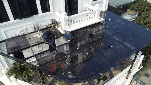 Mẫu mái kính sân thượng đẹp