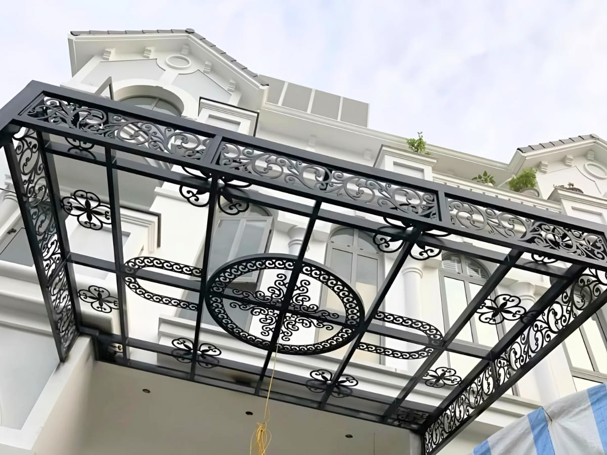 Mẫu mái kính đẹp sắt mỹ thuật