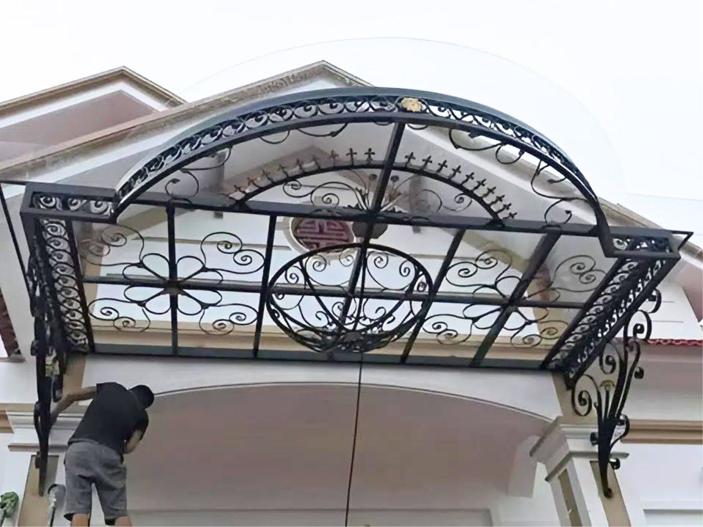 Mái kính sắt mỹ thuật tạo điểm nhấn